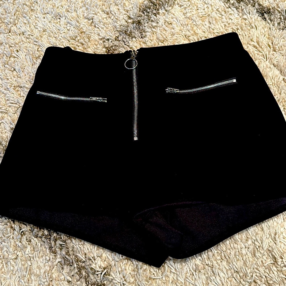 Short shorts